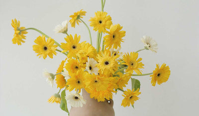 7 Tips To Choose The Right Flowers For The Vases