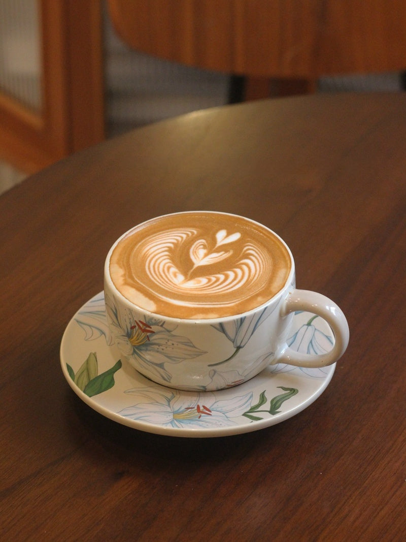 Exquisite Lily Wild ceramic cup & saucer with delicate lily motif – advanced pottery mug in round / petals design