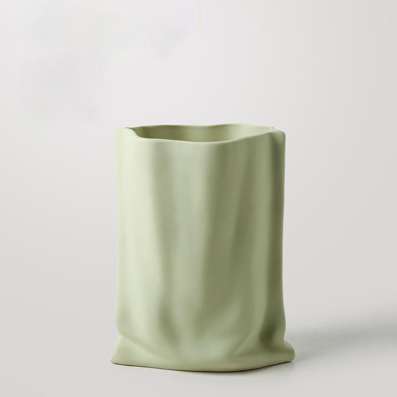 Sculptural Ceramic Vase – Elegant Crumpled Design