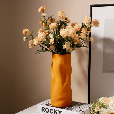 Artificial Daisy Bouquet – Lifelike Home Décor Flowers - Tiny Porcelain