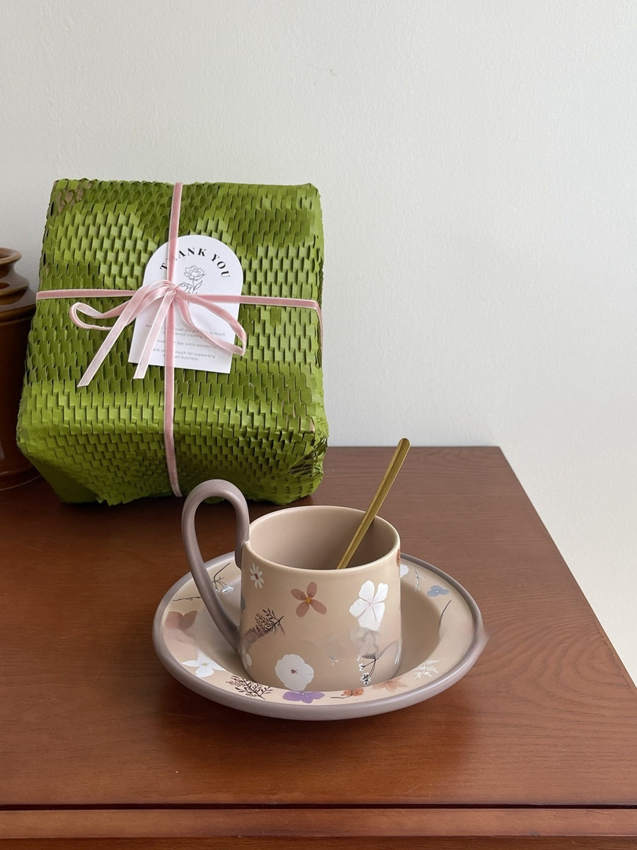 Exquisite Lily Wild ceramic cup & saucer with delicate lily motif – advanced pottery mug in round / petals design
