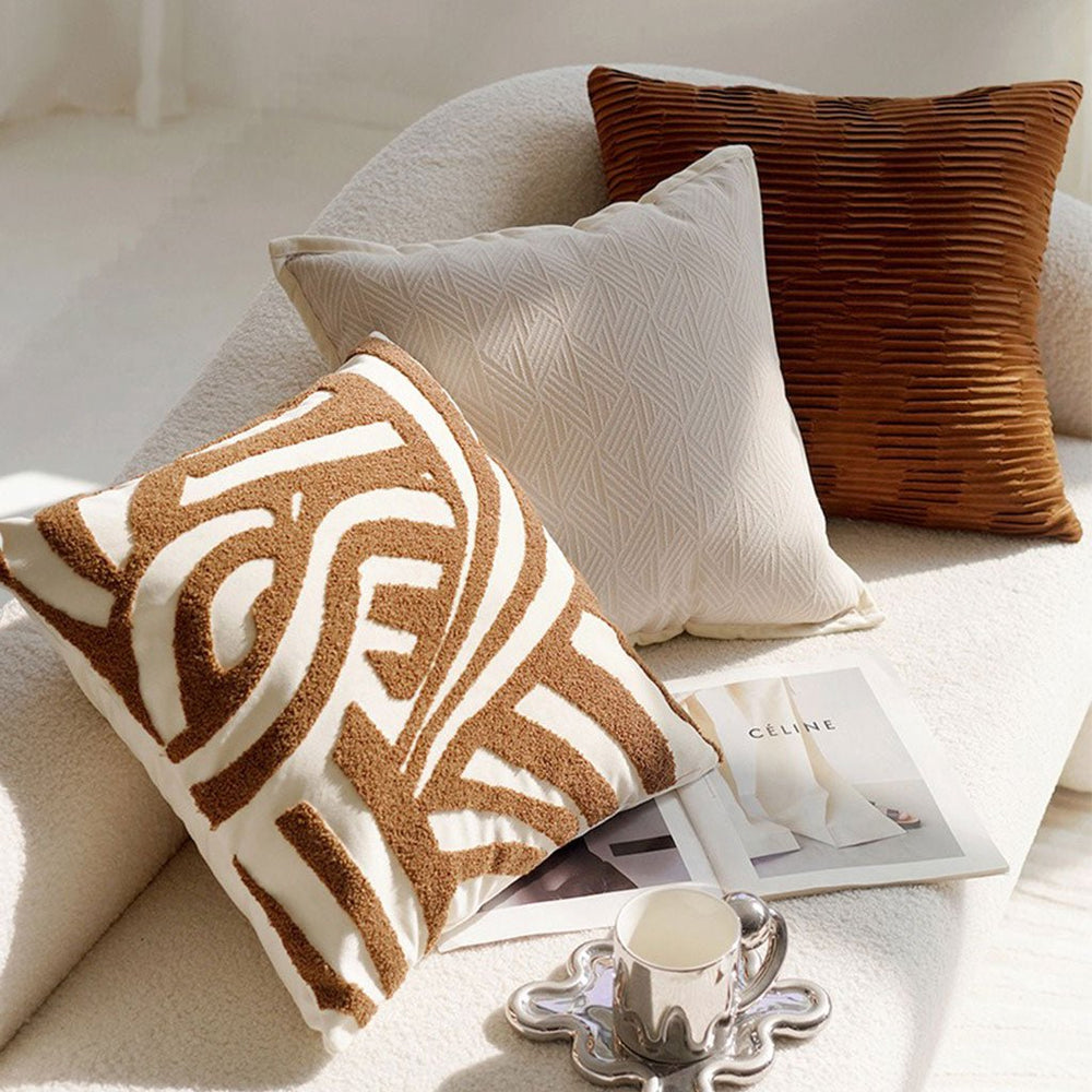 Throw Pillow Cover 17.7“ x 17.7" (45cm x 45cm) - Brown Swirl - Tiny Porcelain