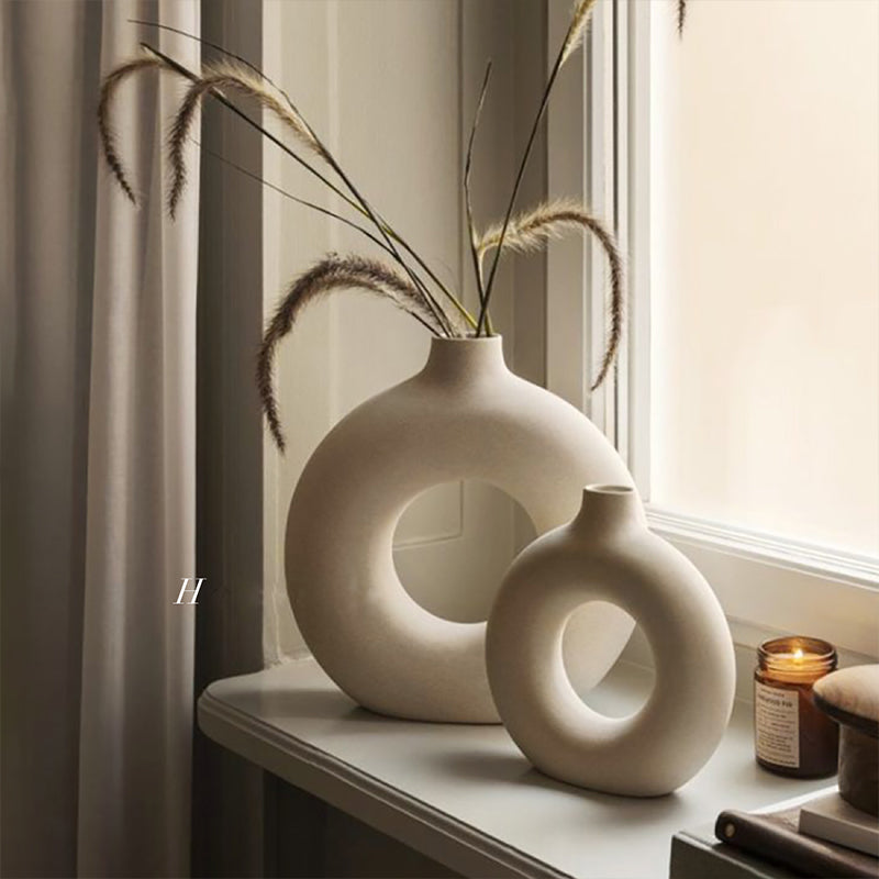 Circle Shape Off White Ceramic Vase